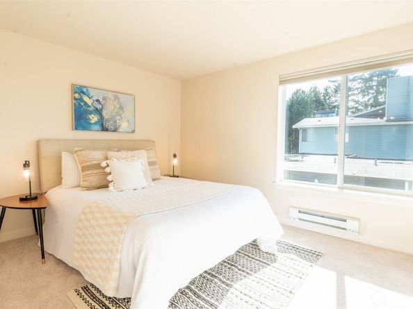10744 Greenwood Avenue N 302, Seattle WA 98133