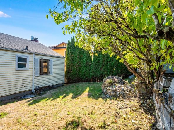 2517 23rd Avenue S, Seattle WA 98144