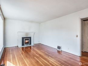 2517 23rd Avenue S, Seattle WA 98144