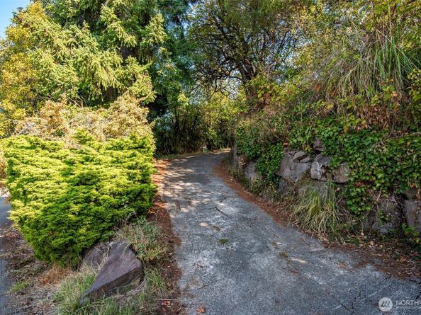 2517 23rd Avenue S, Seattle WA 98144