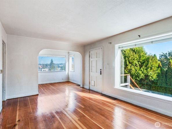 2517 23rd Avenue S, Seattle WA 98144