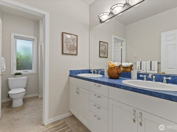 221 8th Avenue W, Kirkland WA 98033