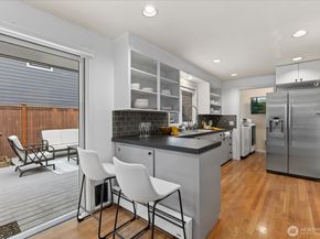221 8th Avenue W, Kirkland WA 98033