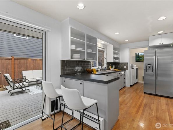 221 8th Avenue W, Kirkland WA 98033