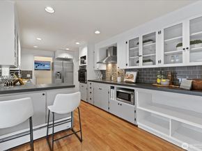 221 8th Avenue W, Kirkland WA 98033