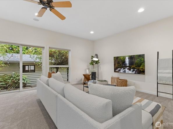 221 8th Avenue W, Kirkland WA 98033