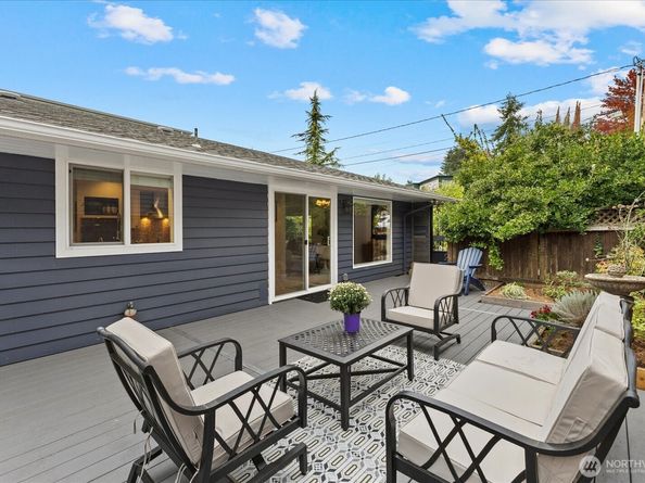 221 8th Avenue W, Kirkland WA 98033