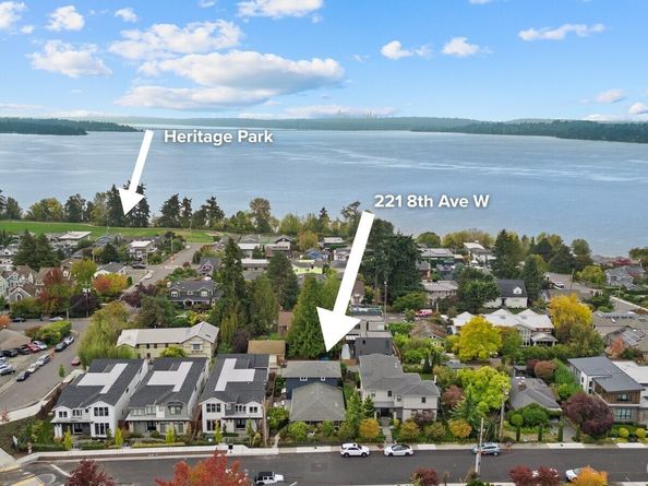 221 8th Avenue W, Kirkland WA 98033
