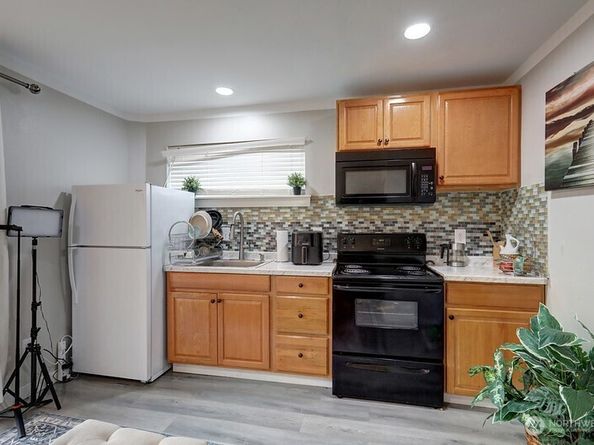 4542 S Henderson Street A, Seattle WA 98118