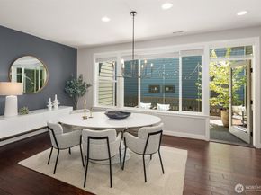 1136 Pine Crest Circle NE, Issaquah WA 98029