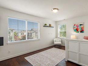 1136 Pine Crest Circle NE, Issaquah WA 98029