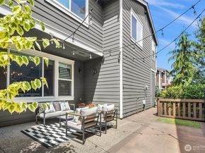 1136 Pine Crest Circle NE, Issaquah WA 98029