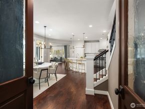 1136 Pine Crest Circle NE, Issaquah WA 98029