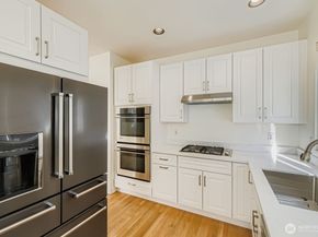 608 Bellevue Way SE F1, Bellevue WA 98004