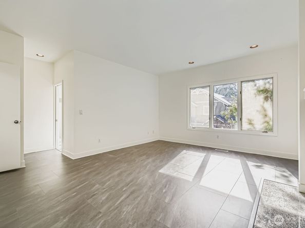 608 Bellevue Way SE F1, Bellevue WA 98004