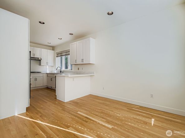 608 Bellevue Way SE F1, Bellevue WA 98004