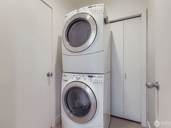 608 Bellevue Way SE F1, Bellevue WA 98004