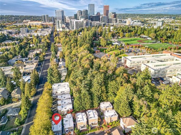 608 Bellevue Way SE F1, Bellevue WA 98004