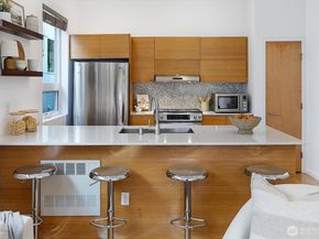 146 21st Avenue E B, Seattle WA 98112