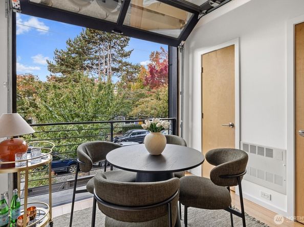 146 21st Avenue E B, Seattle WA 98112