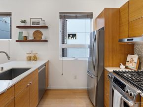 146 21st Avenue E B, Seattle WA 98112