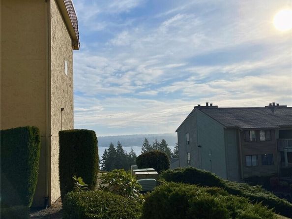 1765 W Sunn Fjord Lane C37, Bremerton WA 98312