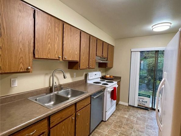 1765 W Sunn Fjord Lane C37, Bremerton WA 98312