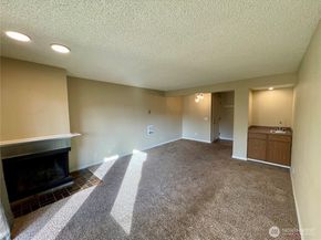 1765 W Sunn Fjord Lane C37, Bremerton WA 98312