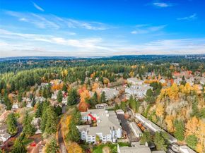 4081 224th Lane SE 210, Issaquah WA 98029