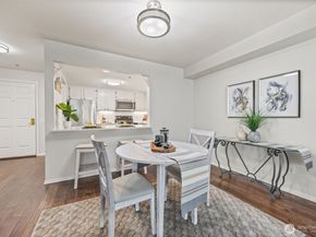 4081 224th Lane SE 210, Issaquah WA 98029