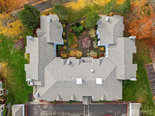 4081 224th Lane SE 210, Issaquah WA 98029