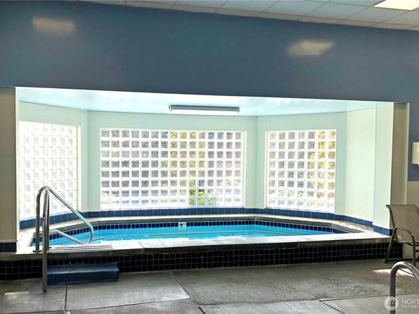 4081 224th Lane SE 210, Issaquah WA 98029