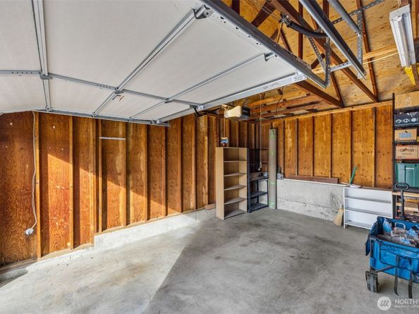 4081 224th Lane SE 210, Issaquah WA 98029