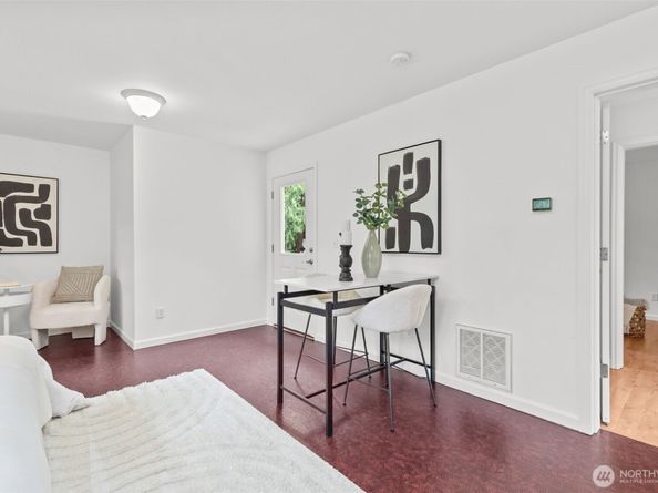 11300 Goodwin Way NE, Seattle WA 98125