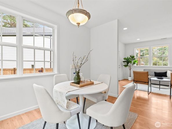 11300 Goodwin Way NE, Seattle WA 98125