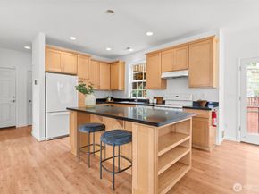 11300 Goodwin Way NE, Seattle WA 98125