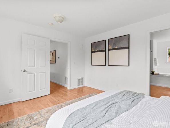 11300 Goodwin Way NE, Seattle WA 98125