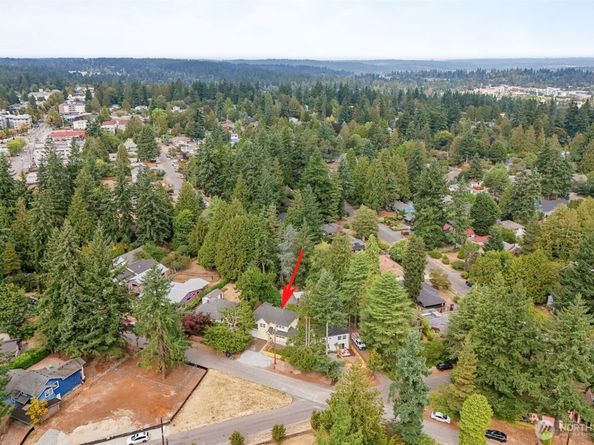 11300 Goodwin Way NE, Seattle WA 98125