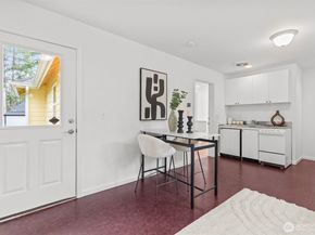 11300 Goodwin Way NE, Seattle WA 98125