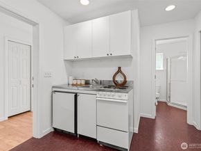 11300 Goodwin Way NE, Seattle WA 98125