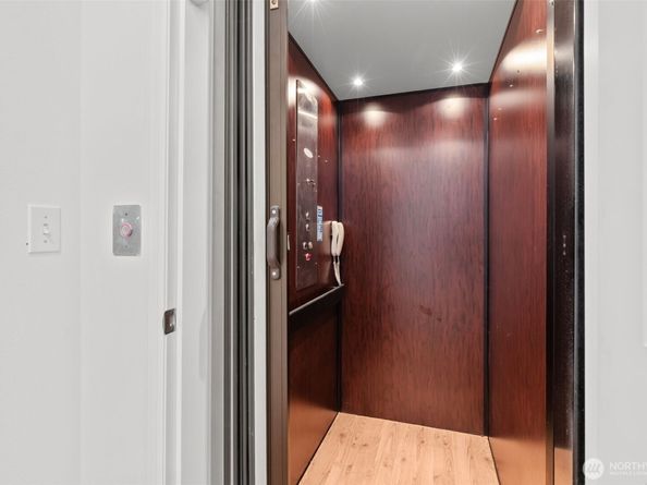 11300 Goodwin Way NE, Seattle WA 98125