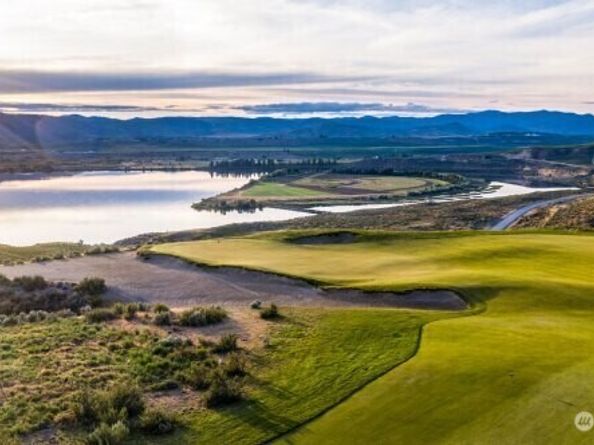 26 E Port Gardner Dr, Everett WA 98206