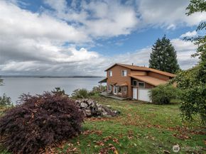 26 E Port Gardener Dr, Everett WA 98206