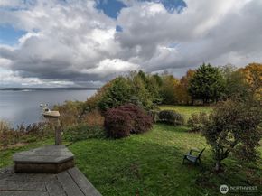 26 E Port Gardener Dr, Everett WA 98206