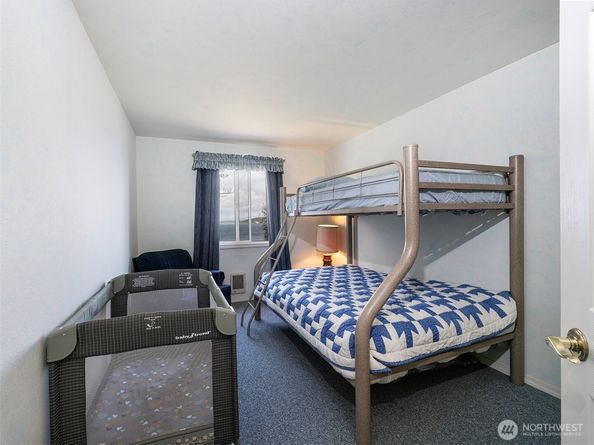 26 E Port Gardener Dr, Everett WA 98206