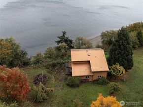 26 E Port Gardener Dr, Everett WA 98206