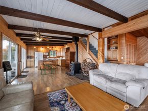 26 E Port Gardener Dr, Everett WA 98206