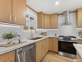 4007 W Emerson Street, Seattle WA 98199