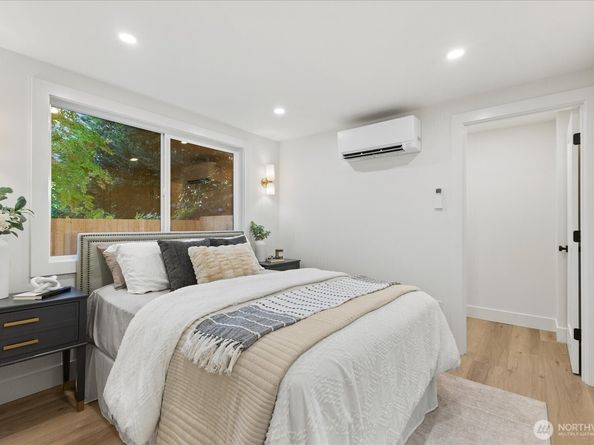 4007 W Emerson Street, Seattle WA 98199