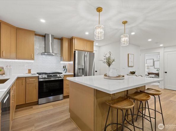 4007 W Emerson Street, Seattle WA 98199